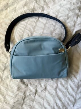 Lo & Sons Nouvelle crossbody - blue with navy strap and silver hardware